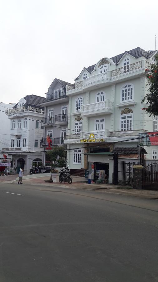 Nang Vang Hotel Da Lat Exterior photo